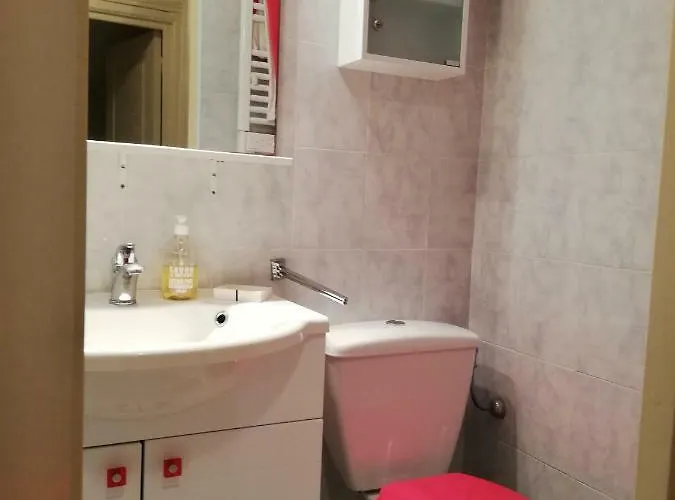 Le Cernuschi Rdc * מנטון